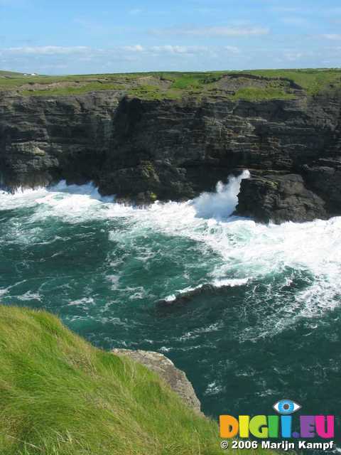 19290 Cliffs near Kilkee